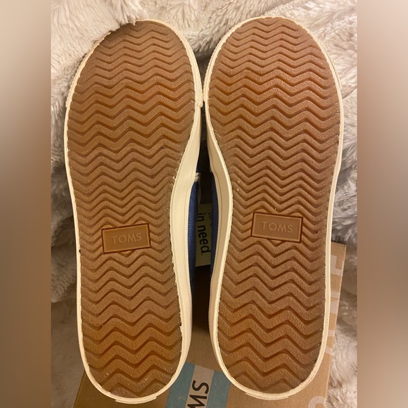 TOMS Women’s Clemente Infinity Blue Heritage Canvas Loafer, size 7 - Picture 3 of 4